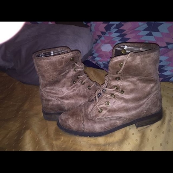 Brown leather boots - Picture 2 of 4